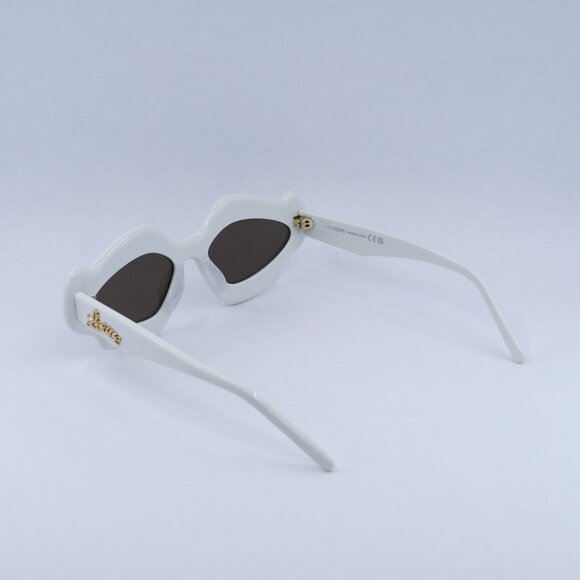 Loewe LW40109U 21E Sunglasses - Ivory Frame, Brown Lenses